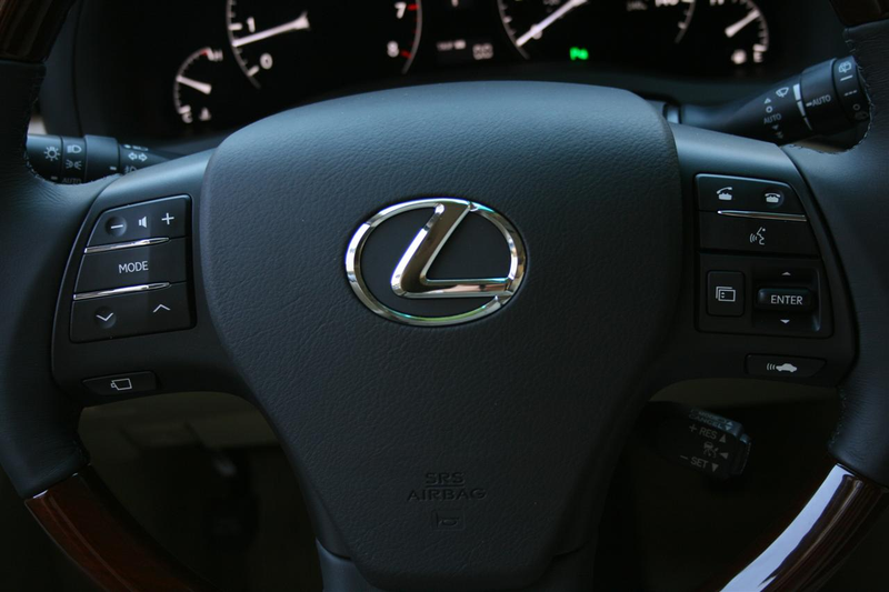 Illustration for article titled 2010 Lexus RX 350, RX 450h: First Drive